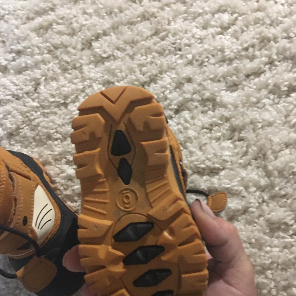 Boots - Picture 4 of 4